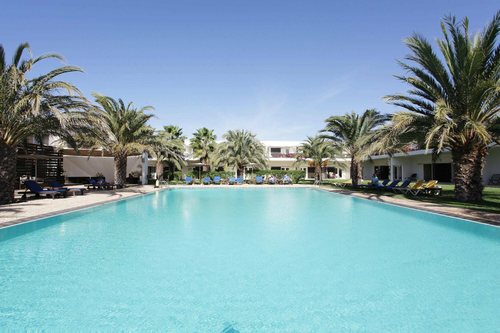 Hotel Dunas De Sal Санта Мария Екстериор снимка